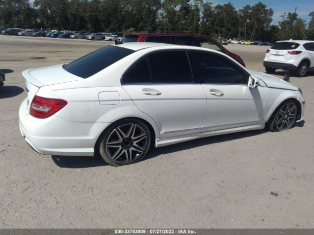 Photo 3 VIN: WDDGF4HB2DR272504 - MERCEDES-BENZ C-CLASS 