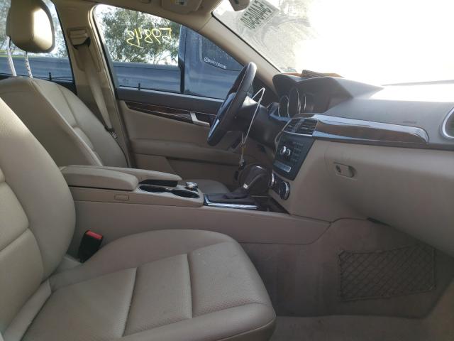 Photo 4 VIN: WDDGF4HB2DR280876 - MERCEDES-BENZ C 250 