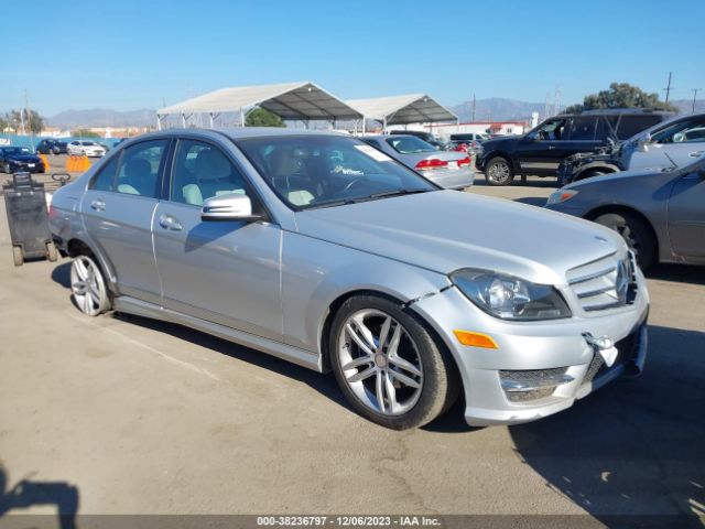 Photo 0 VIN: WDDGF4HB2DR288833 - MERCEDES-BENZ C 250 