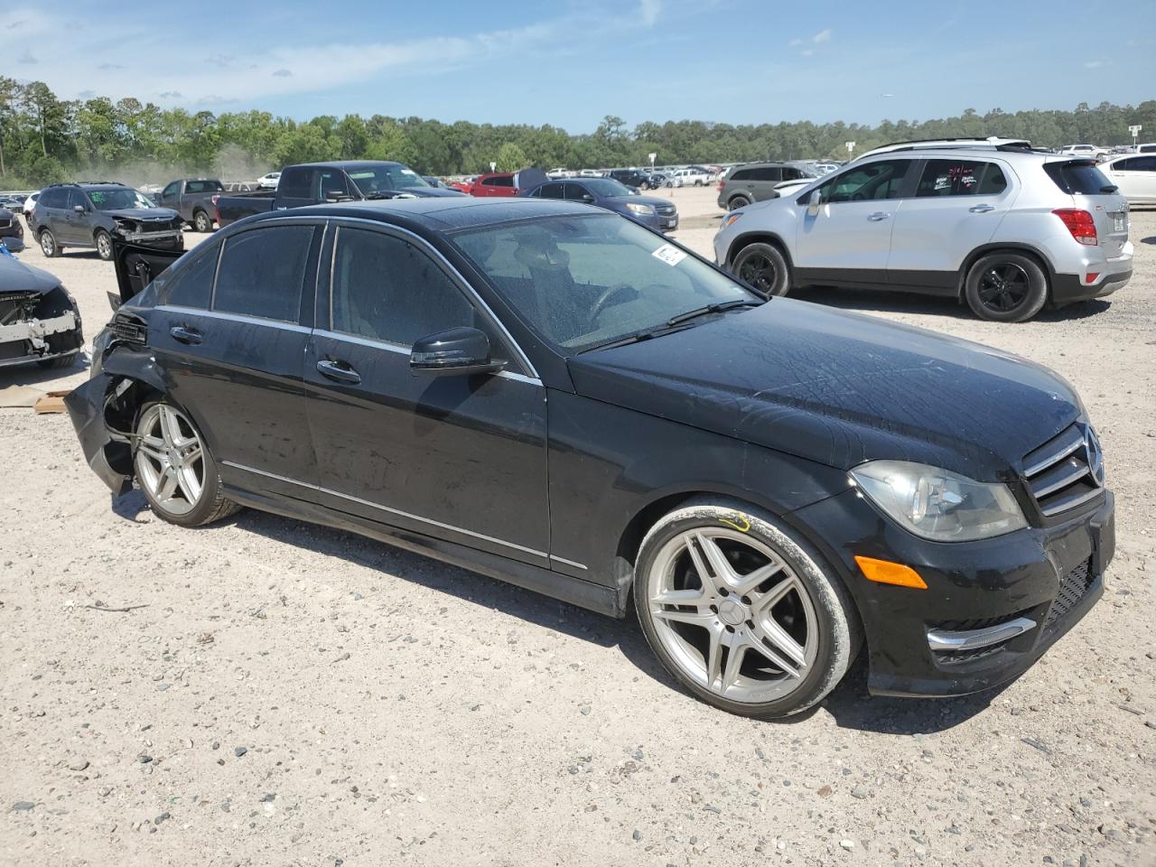 Photo 3 VIN: WDDGF4HB2EA943945 - MERCEDES-BENZ C-KLASSE 