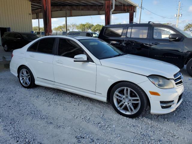 Photo 3 VIN: WDDGF4HB2EA951155 - MERCEDES-BENZ C 250 