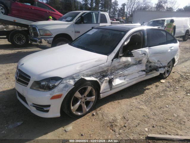 Photo 1 VIN: WDDGF4HB2EA963841 - MERCEDES-BENZ C 250 