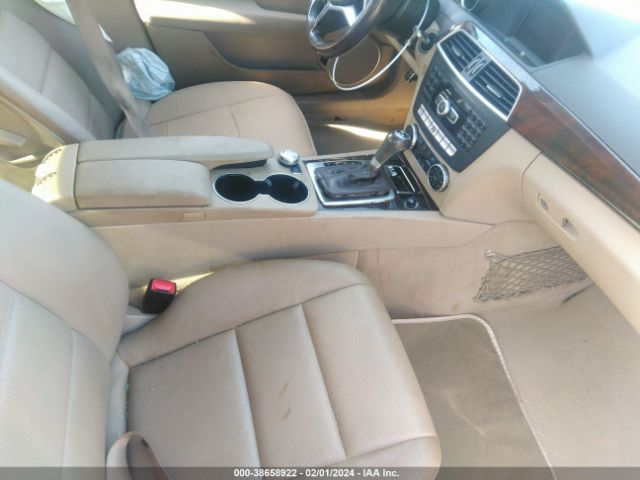 Photo 4 VIN: WDDGF4HB2EA963841 - MERCEDES-BENZ C 250 