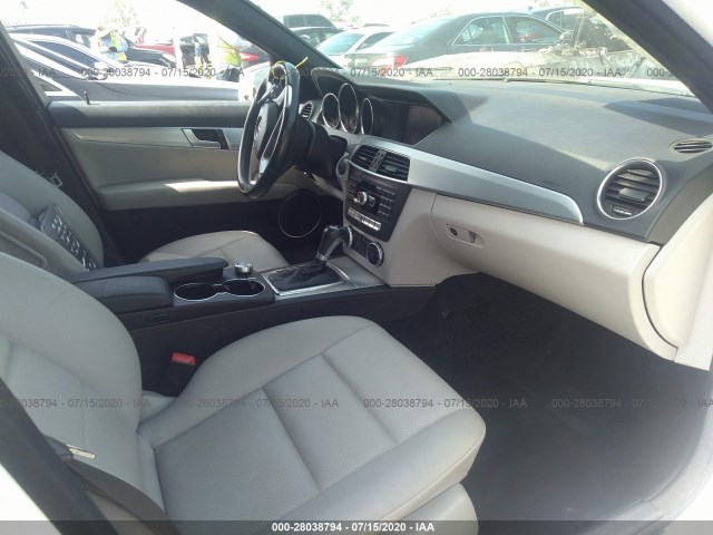 Photo 4 VIN: WDDGF4HB2EA966500 - MERCEDES-BENZ C-CLASS 