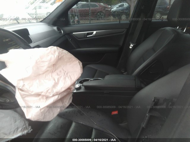 Photo 4 VIN: WDDGF4HB2EG222361 - MERCEDES-BENZ C-CLASS 