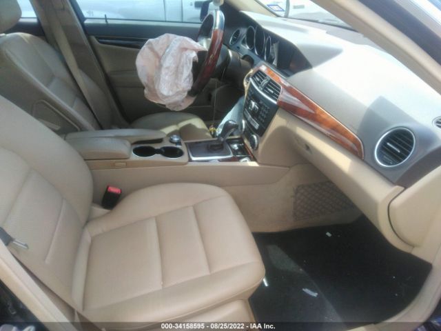 Photo 4 VIN: WDDGF4HB2ER315191 - MERCEDES-BENZ C-CLASS 