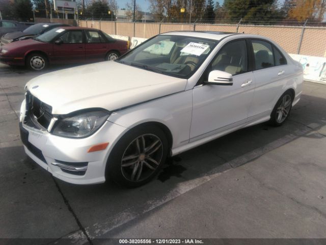 Photo 1 VIN: WDDGF4HB2ER316132 - MERCEDES-BENZ C-CLASS 