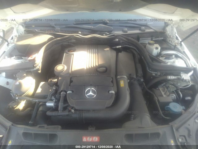 Photo 9 VIN: WDDGF4HB3CA636930 - MERCEDES-BENZ C-CLASS 