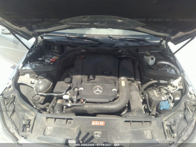 Photo 9 VIN: WDDGF4HB3CR207577 - MERCEDES-BENZ C-CLASS 