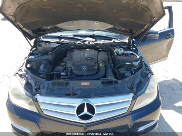 Photo 9 VIN: WDDGF4HB3CR212472 - MERCEDES-BENZ C 250 