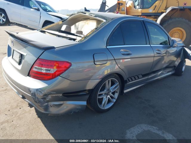 Photo 3 VIN: WDDGF4HB3CR217994 - MERCEDES-BENZ C 250 