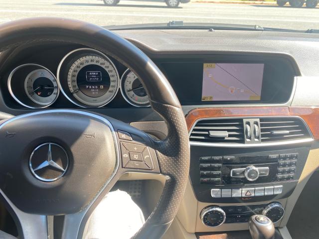 Photo 6 VIN: WDDGF4HB3CR224850 - MERCEDES-BENZ C 250 