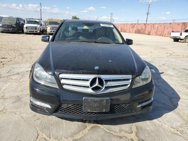 Photo 4 VIN: WDDGF4HB3CR226873 - MERCEDES-BENZ C CLASS 