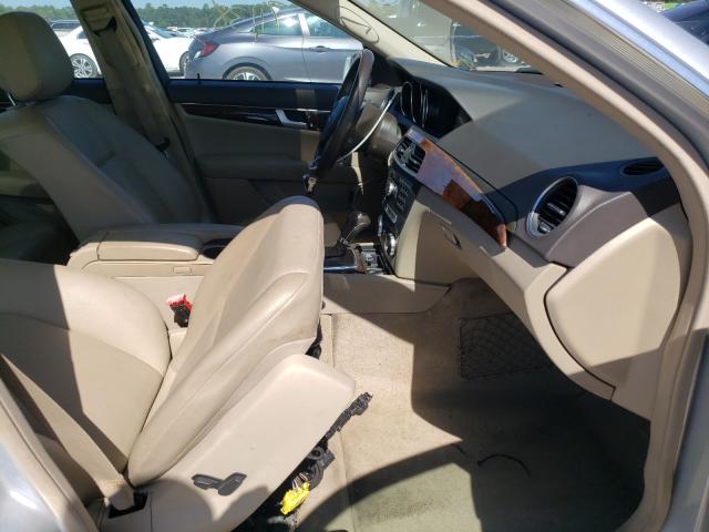 Photo 4 VIN: WDDGF4HB3CR230583 - MERCEDES-BENZ C 250 