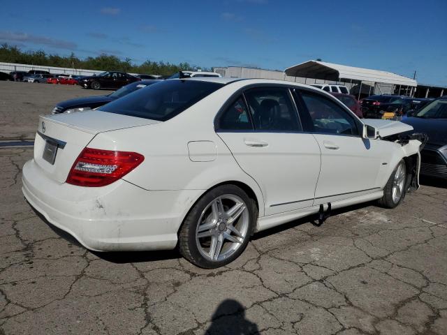 Photo 2 VIN: WDDGF4HB3CR230874 - MERCEDES-BENZ C 250 