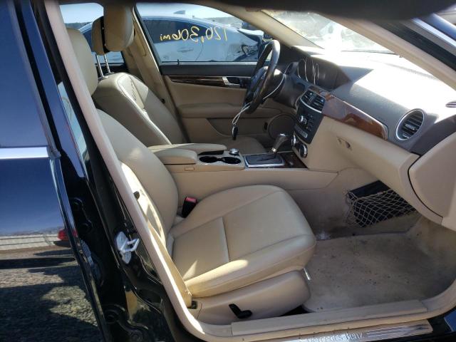 Photo 4 VIN: WDDGF4HB3CR236335 - MERCEDES-BENZ C 250 