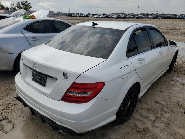 Photo 3 VIN: WDDGF4HB3DR269322 - MERCEDES-BENZ C 250 