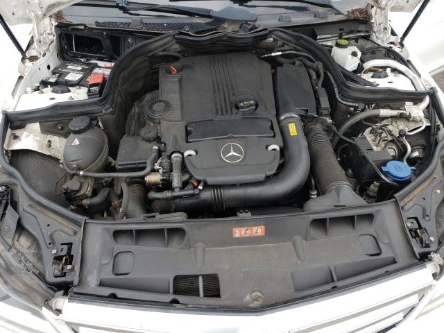 Photo 6 VIN: WDDGF4HB3DR272446 - MERCEDES-BENZ C 250 