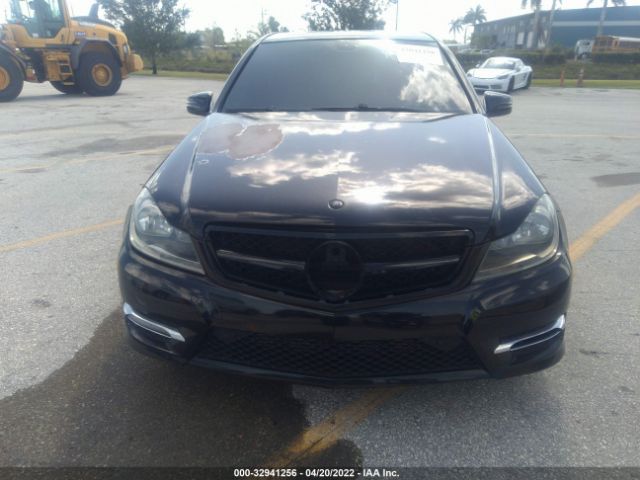 Photo 5 VIN: WDDGF4HB3DR272477 - MERCEDES-BENZ C-CLASS 