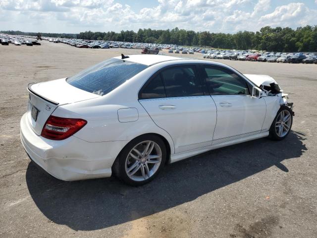 Photo 2 VIN: WDDGF4HB3DR292051 - MERCEDES-BENZ C 250 