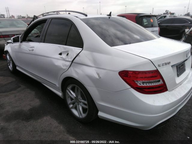 Photo 2 VIN: WDDGF4HB3DR294074 - MERCEDES-BENZ C-CLASS 