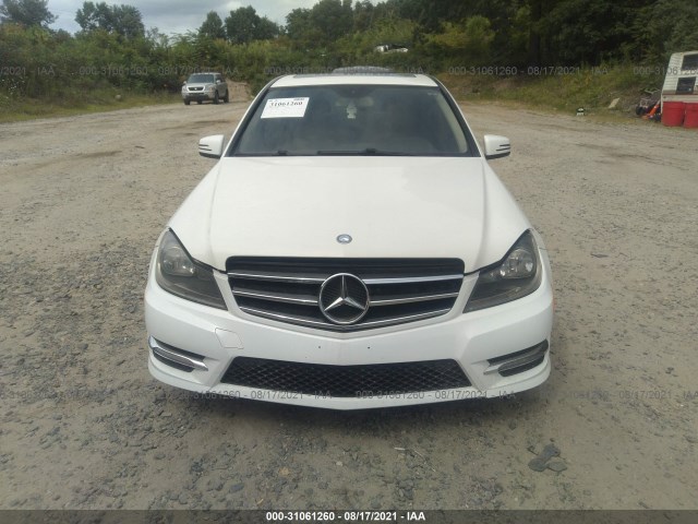 Photo 5 VIN: WDDGF4HB3EA956011 - MERCEDES-BENZ C-CLASS 