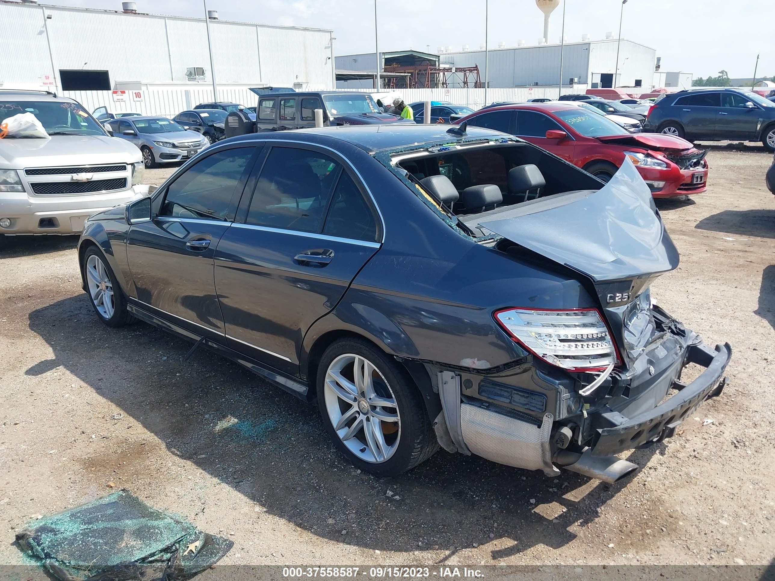 Photo 2 VIN: WDDGF4HB3EA958289 - MERCEDES-BENZ C-KLASSE 