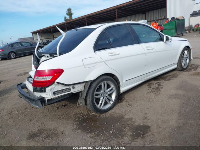 Photo 3 VIN: WDDGF4HB3EA966022 - MERCEDES-BENZ C 250 