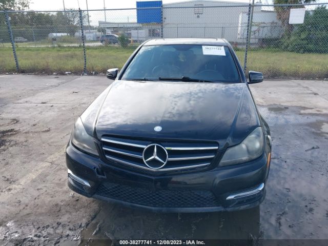 Photo 5 VIN: WDDGF4HB3EG220246 - MERCEDES-BENZ C-CLASS 