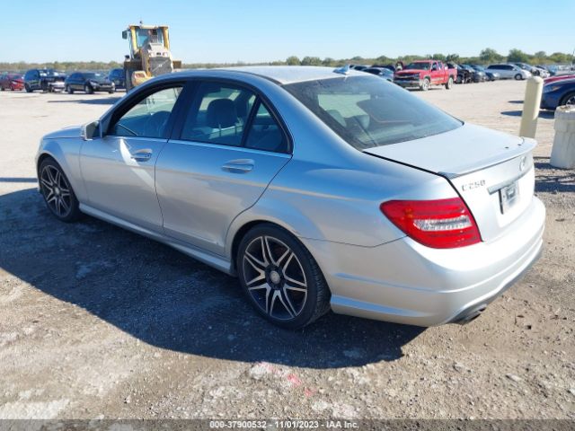 Photo 2 VIN: WDDGF4HB3EG252923 - MERCEDES-BENZ C-CLASS 