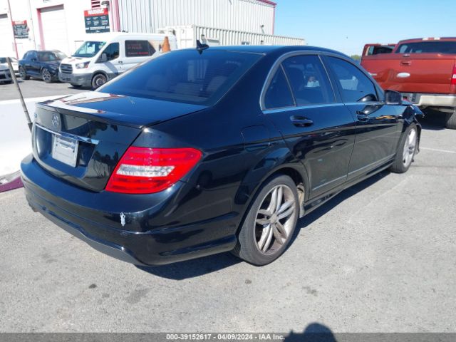 Photo 3 VIN: WDDGF4HB3ER305558 - MERCEDES-BENZ C 250 