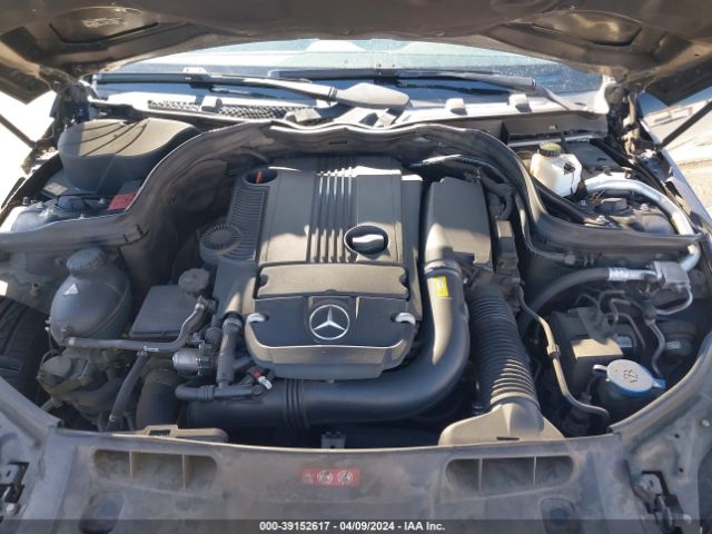 Photo 9 VIN: WDDGF4HB3ER305558 - MERCEDES-BENZ C 250 