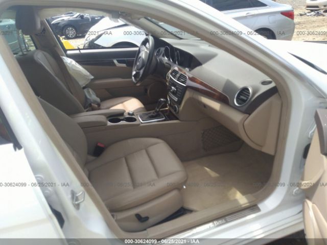 Photo 4 VIN: WDDGF4HB3ER316463 - MERCEDES-BENZ C-CLASS 