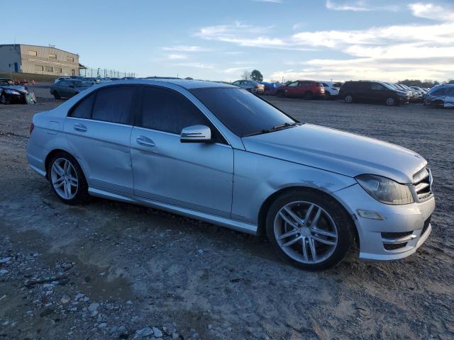 Photo 3 VIN: WDDGF4HB3ER317984 - MERCEDES-BENZ C-CLASS 