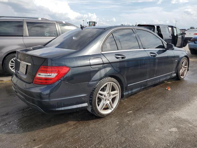 Photo 2 VIN: WDDGF4HB4CR205028 - MERCEDES-BENZ C 250 