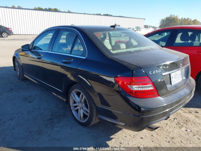 Photo 2 VIN: WDDGF4HB4CR218717 - MERCEDES-BENZ C 250 