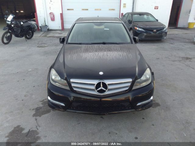 Photo 5 VIN: WDDGF4HB4CR231158 - MERCEDES-BENZ C-CLASS 