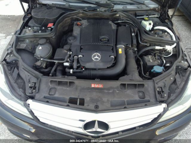 Photo 9 VIN: WDDGF4HB4CR231158 - MERCEDES-BENZ C-CLASS 