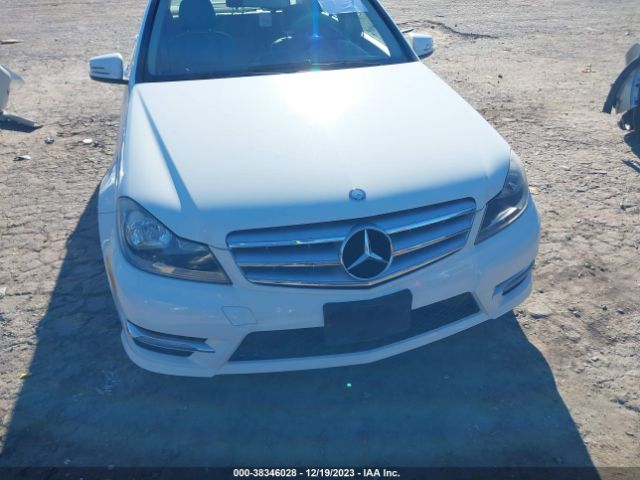 Photo 5 VIN: WDDGF4HB4CR238885 - MERCEDES-BENZ C 250 