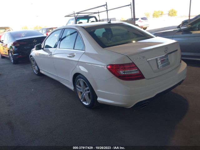 Photo 2 VIN: WDDGF4HB4DA769374 - MERCEDES-BENZ C-CLASS 