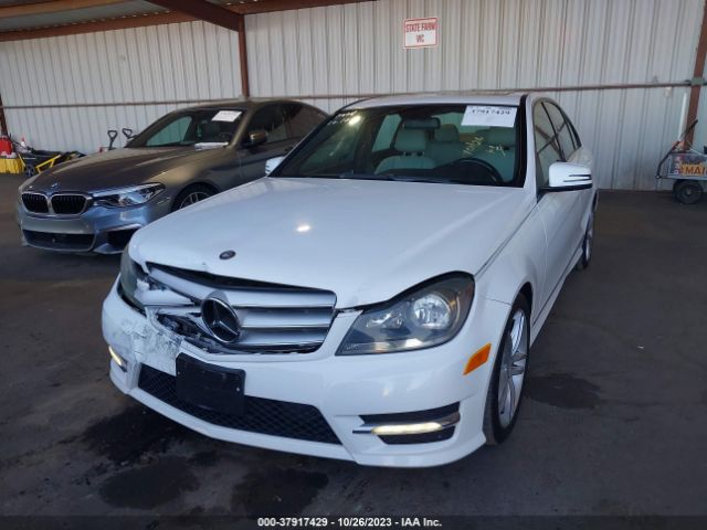 Photo 5 VIN: WDDGF4HB4DA769374 - MERCEDES-BENZ C-CLASS 