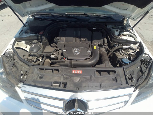 Photo 9 VIN: WDDGF4HB4DA789527 - MERCEDES-BENZ C-CLASS 