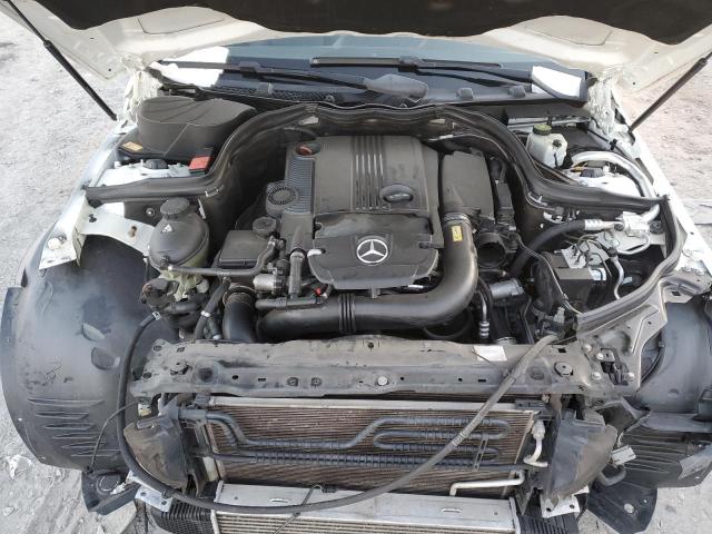 Photo 10 VIN: WDDGF4HB4DA823613 - MERCEDES-BENZ C-CLASS 