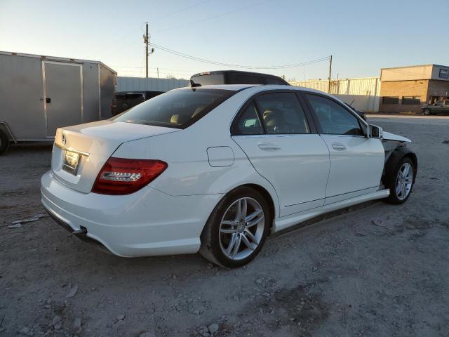 Photo 2 VIN: WDDGF4HB4DA823613 - MERCEDES-BENZ C-CLASS 