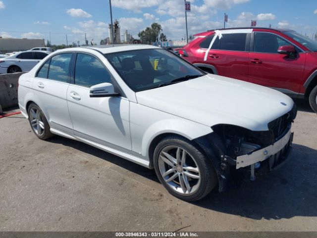 Photo 0 VIN: WDDGF4HB4DA828990 - MERCEDES-BENZ C 250 