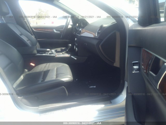 Photo 4 VIN: WDDGF4HB4DA850035 - MERCEDES-BENZ C-CLASS 