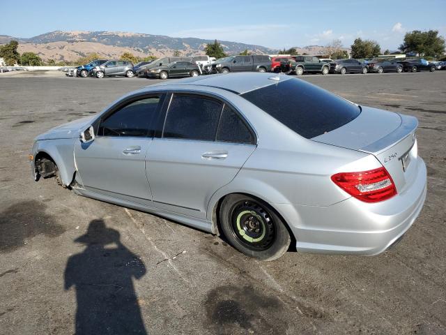 Photo 1 VIN: WDDGF4HB4DA856434 - MERCEDES-BENZ C 250 