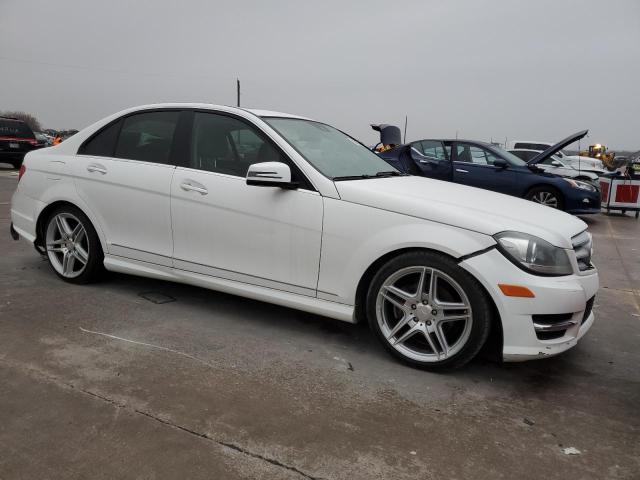 Photo 3 VIN: WDDGF4HB4DG010012 - MERCEDES-BENZ C 250 