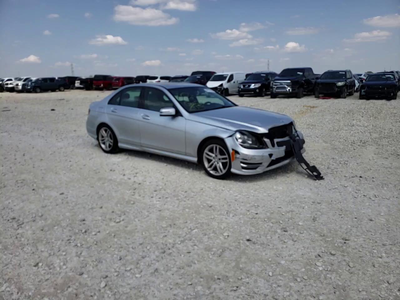 Photo 10 VIN: WDDGF4HB4DG102625 - MERCEDES-BENZ C 250 