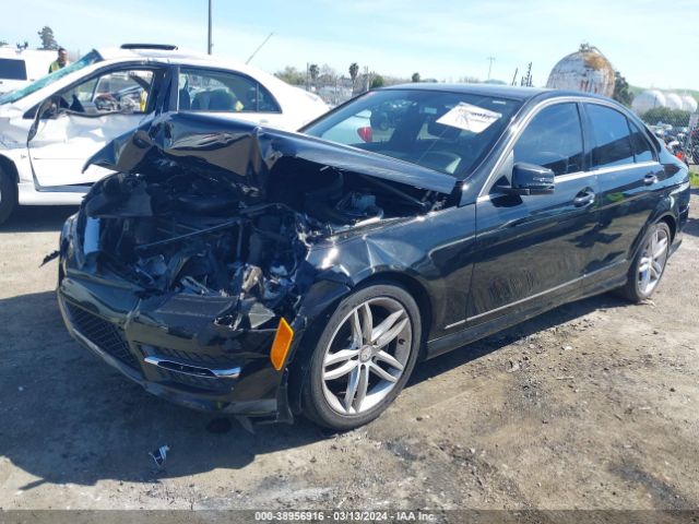 Photo 1 VIN: WDDGF4HB4DR250696 - MERCEDES-BENZ C 250 